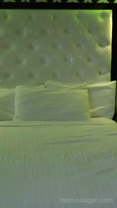 Cabana Super Suite (#6202) bed picture #1