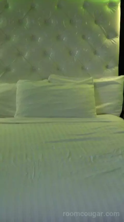 Cabana Super Suite (#6202) bed picture #3