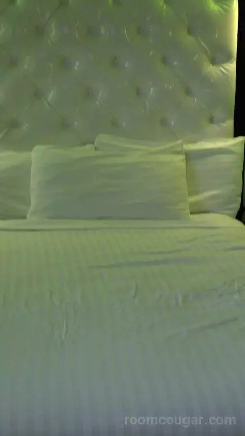 Cabana Super Suite (#6202) bed picture #4