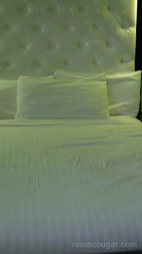 Cabana Super Suite (#6202) bed picture #5