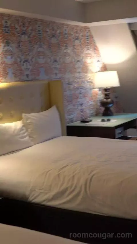 Pyramid Premier Two Queen (#16029) bed picture #10