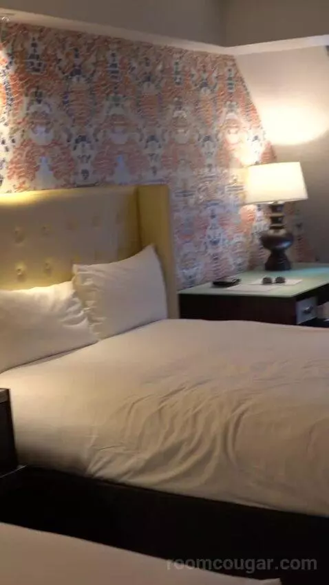 Pyramid Premier Two Queen (#16029) bed picture #11