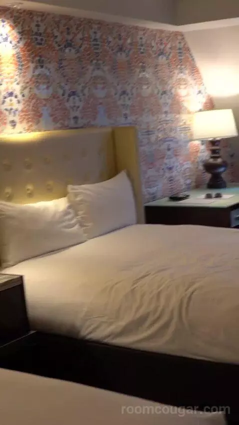 Pyramid Premier Two Queen (#16029) bed picture #12