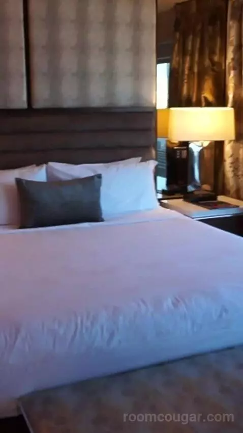 Skyline Terrace Suite (#25426) bed picture #2