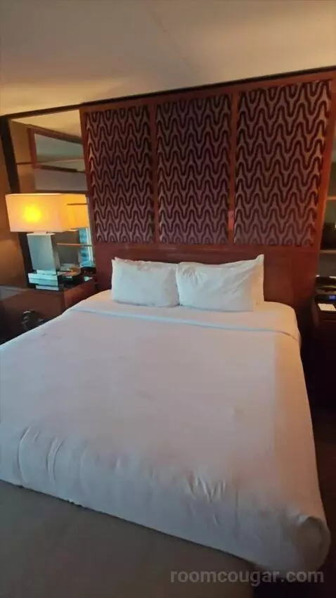 Tower Spa Suite (#13339) bed picture #12