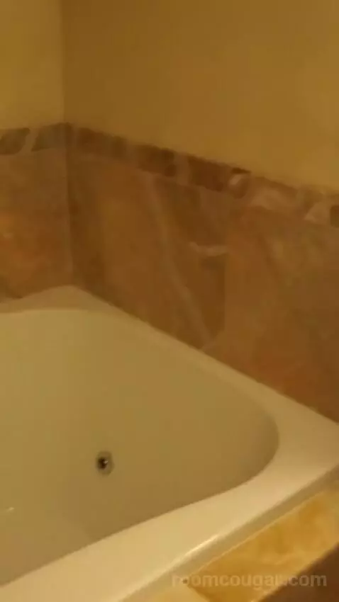 Superior King Room (#2103) bathroom picture #1