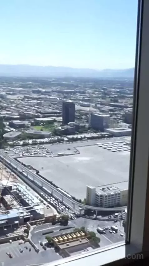 Executive Theater One Bedroom King Suite (#50719) view picture #2