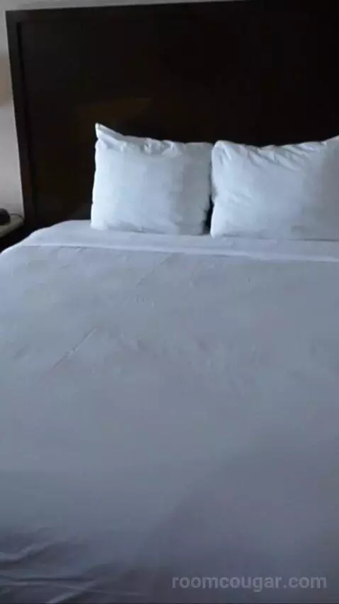 West Tower Double Queen Room (#34827) bed picture #3