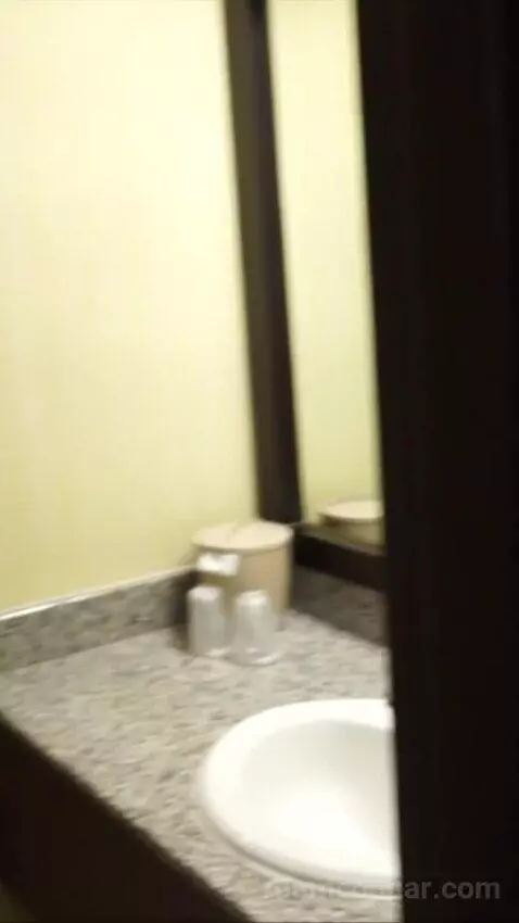 West Tower Double Queen Room (#34827) bathroom picture #1