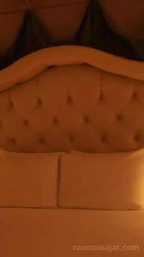 Luxury King Strip View (#858) bed picture #6