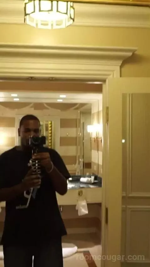 Venetian Luxury King Suite (#14110) bathroom picture #9