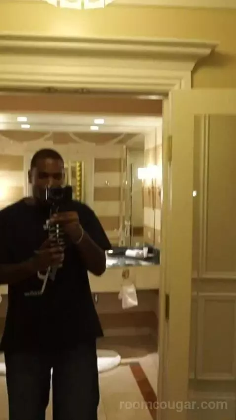 Venetian Luxury King Suite (#14110) bathroom picture #10