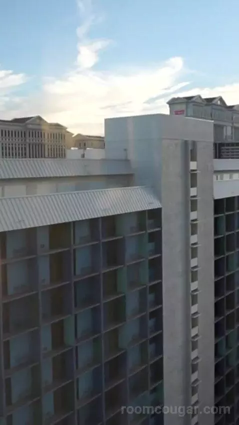 Valley Tower Deluxe Room, 2 Queen Beds, Non-Smoking, Pool View (#21021) view picture #12