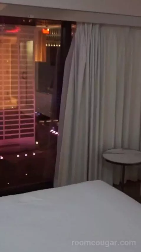 Go Room, 2 Queens, High Roller View (#21053) bed picture #7