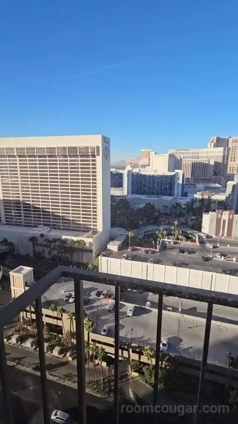 Resort Room King High Roller View (#2421) view picture #3