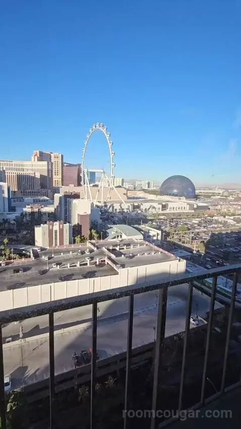 Resort Room King High Roller View (#2421) view picture #10