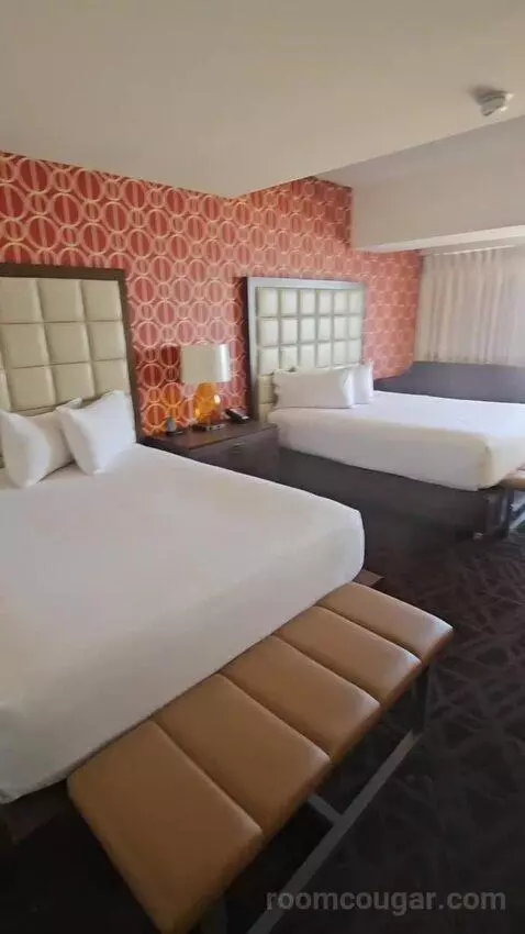 Resort Room, 2 Queens (#2438) bed picture #5