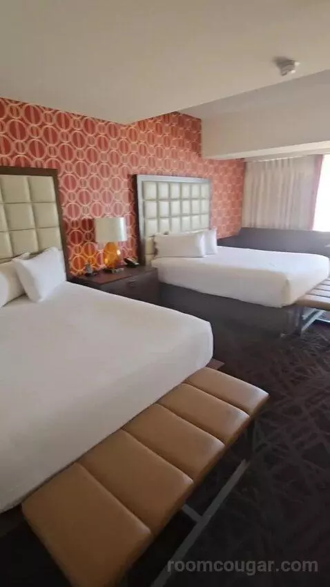 Resort Room, 2 Queens (#2438) bed picture #6