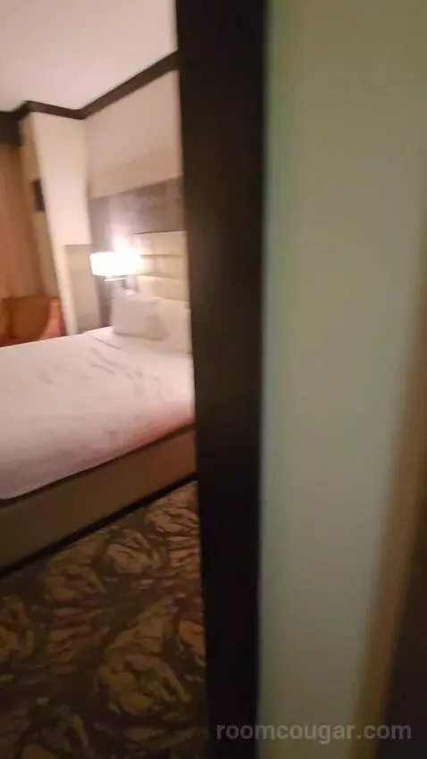 Standard King (#1031) bed picture #2