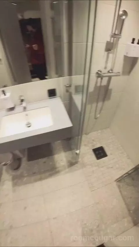 Superior Twin Room with View (#428) bathroom picture #11
