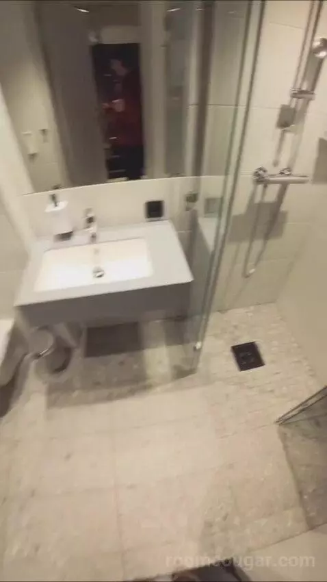 Superior Twin Room with View (#428) bathroom picture #12