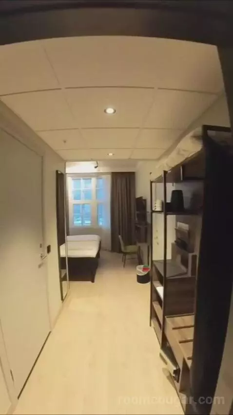 Superior Twin Room with View (#428) bed picture #1