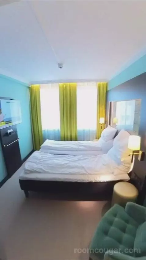 Twin Room (#628) bed picture #4