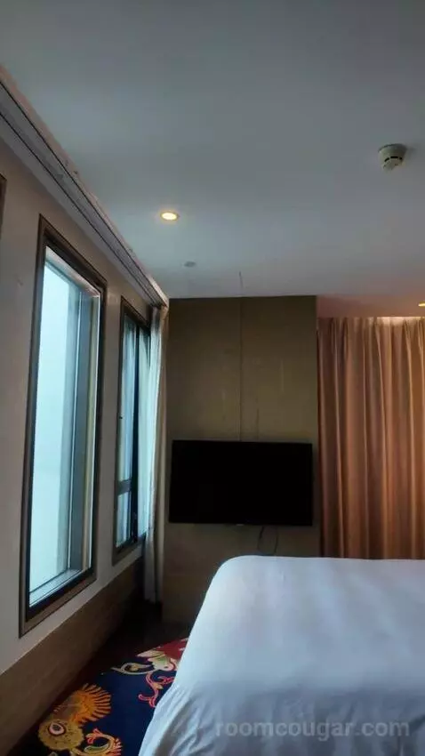 Suite (#1601) bed picture #7