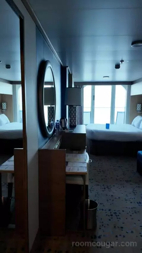 Balcony Cabin (#9160) bed picture #5
