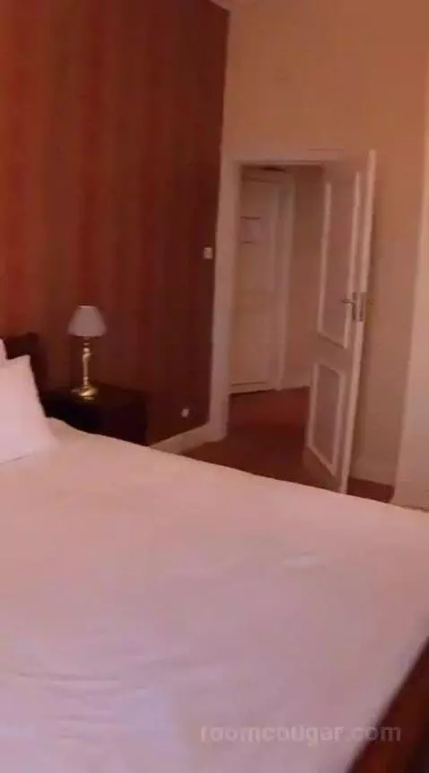 Royal Suite (#211) bed picture #7