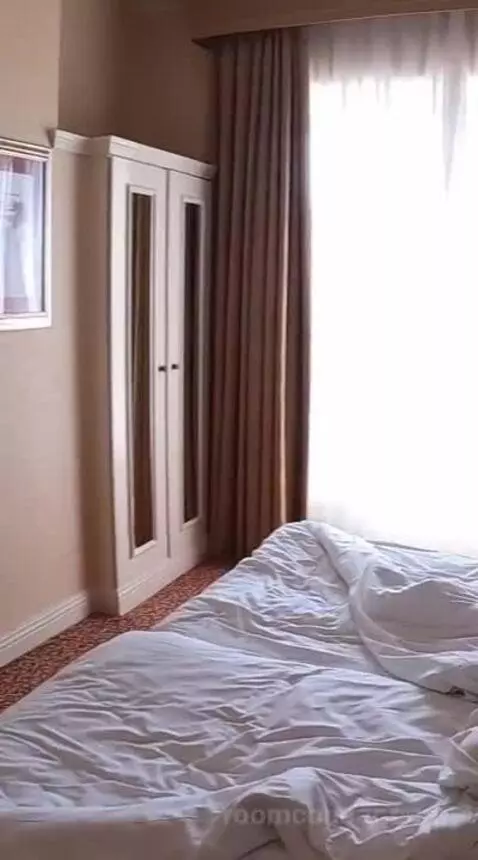 Royal Suite (#211) bed picture #10