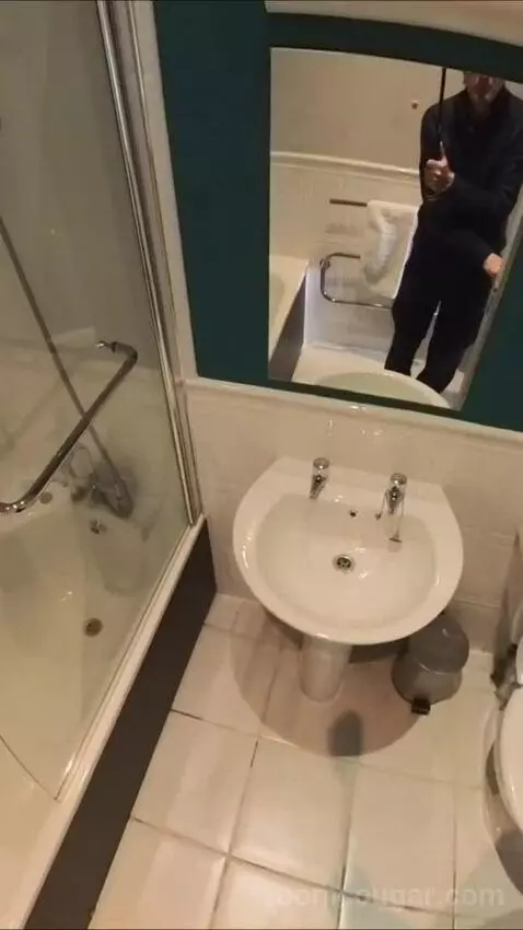 Standard Twin (#6) bathroom picture #5