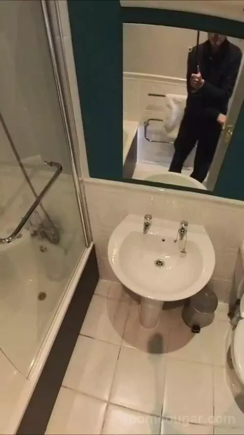 Standard Twin (#6) bathroom picture #6