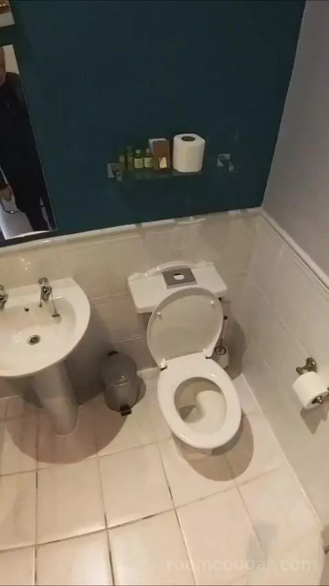 Standard Twin (#6) bathroom picture #12