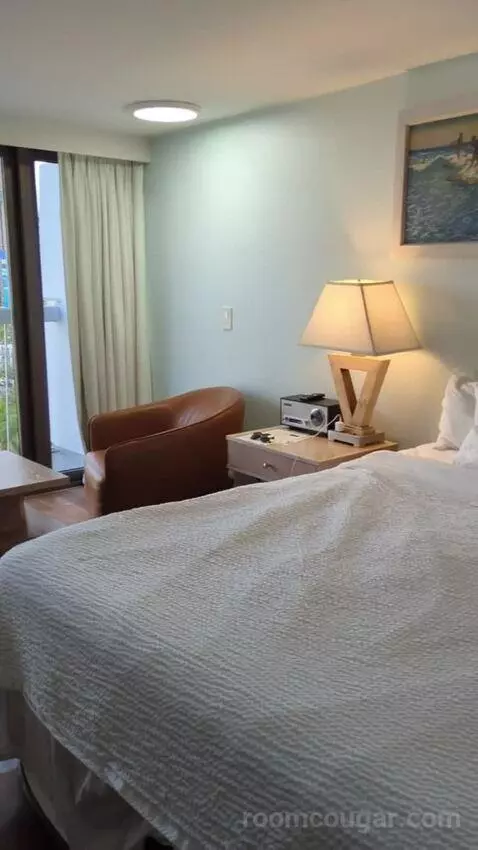 Gold Ocean View King (#1602) bed picture #6