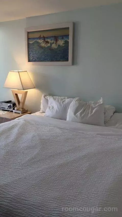 Gold Ocean View King (#1602) bed picture #8