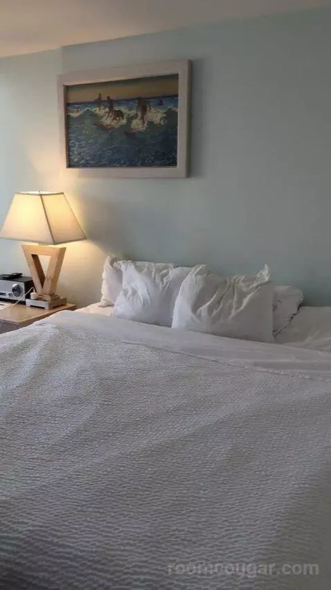 Gold Ocean View King (#1602) bed picture #9