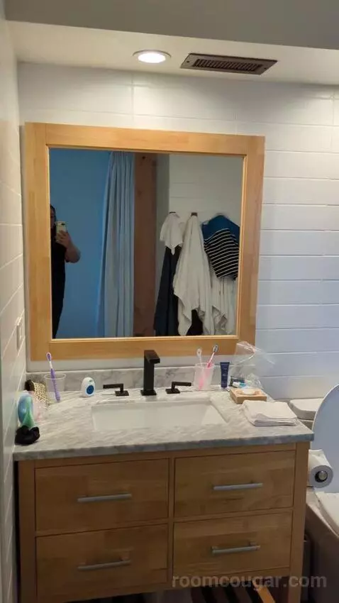 Gold Ocean View King (#1602) bathroom picture #3