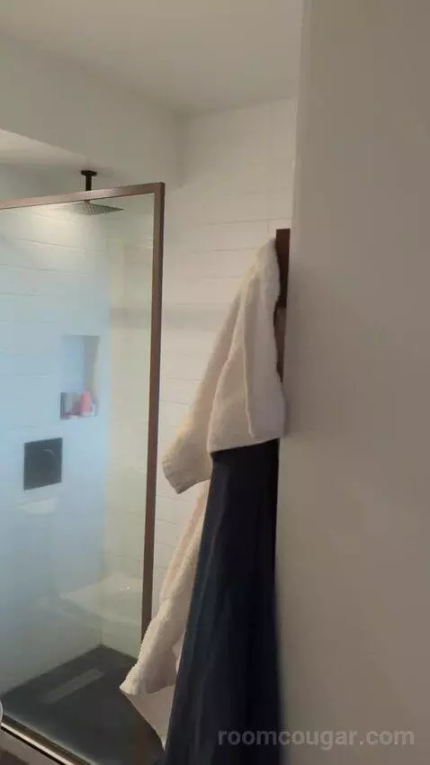 Gold Ocean View King (#1602) bathroom picture #5