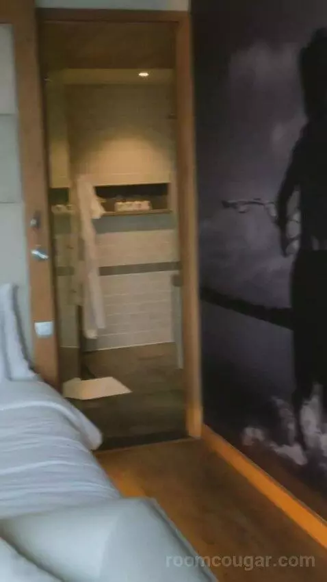 Suite (Double) bed picture #12