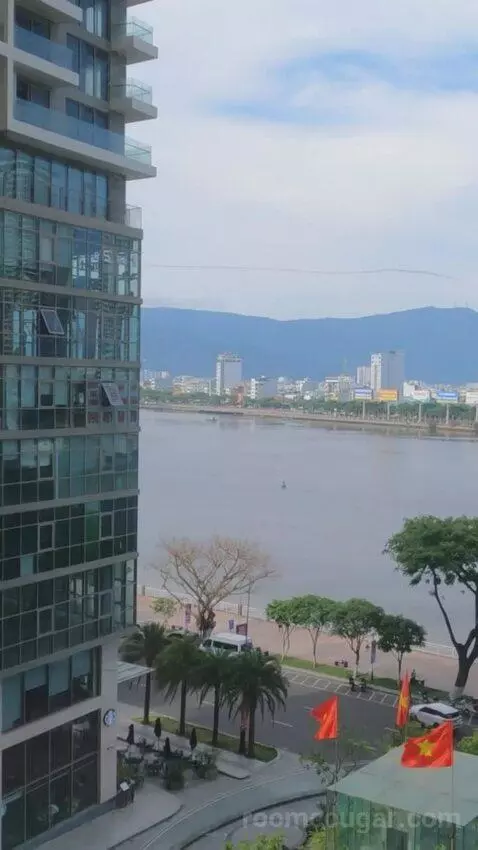 King Room with River View view picture #3