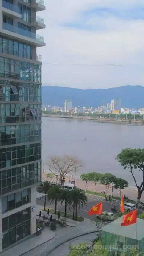 King Room with River View view picture #9