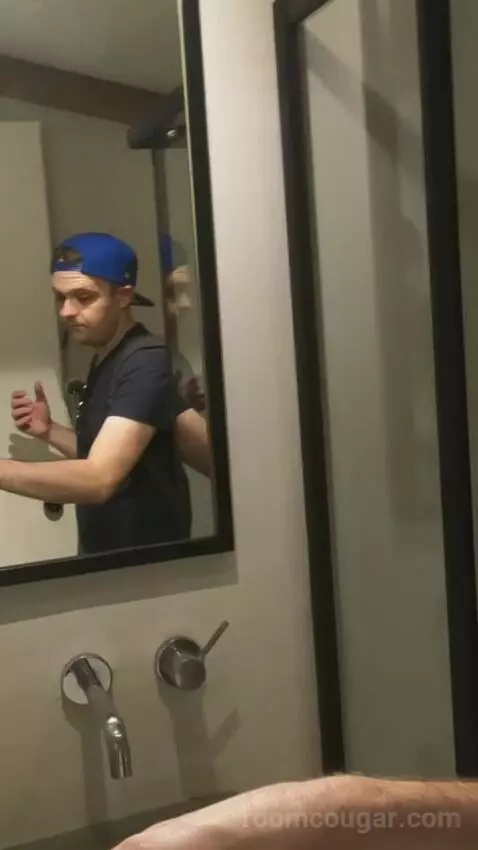 Standard (Standard Bal) bathroom picture #3
