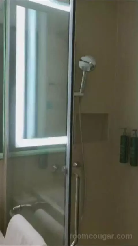 King Room with Garden View - High Floor bathroom picture #10