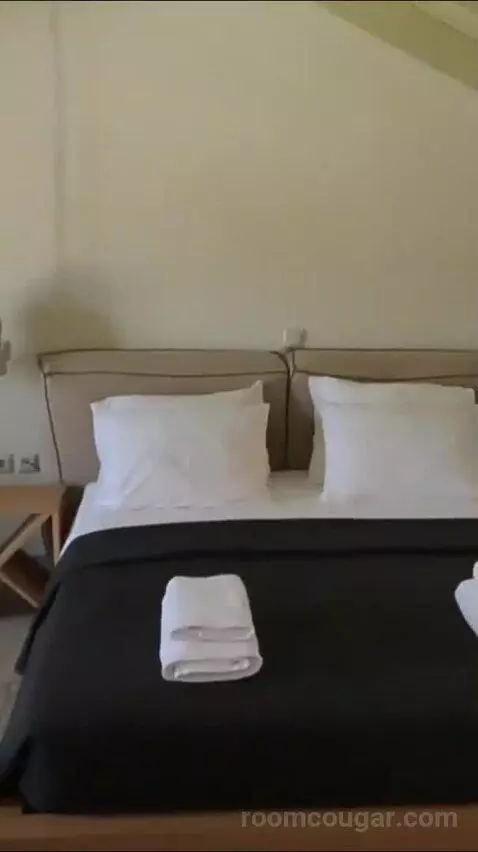 Suite (Scirocco) bed picture #4