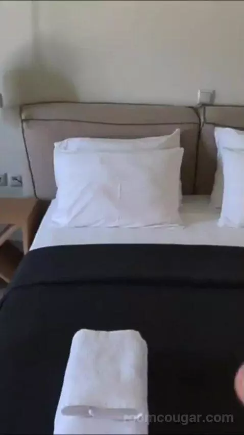 Suite (Scirocco) bed picture #7