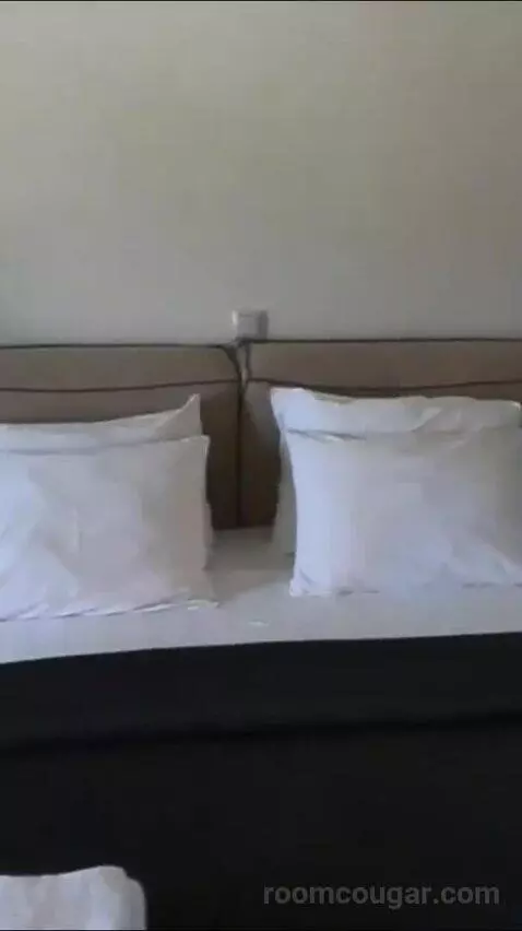 Suite (Scirocco) bed picture #10