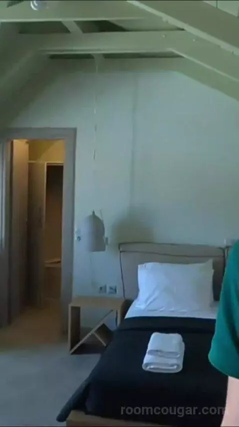 Suite (Scirocco) bed picture #1
