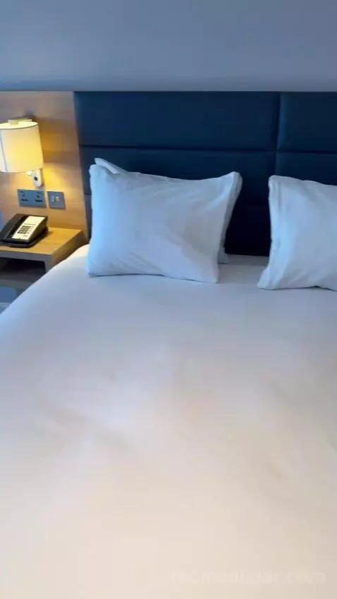 Standard (#209) bed picture #5