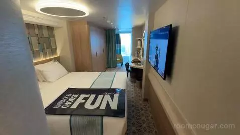 Suite (Cloud 9 Spa) bed picture #1